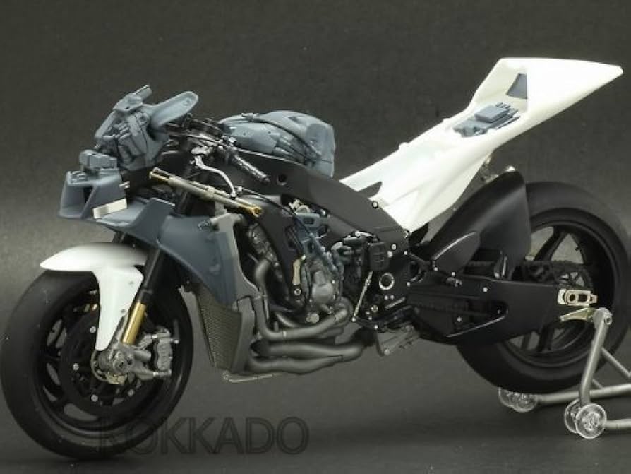 トップスタジオ 1/12 ヤマハYZR-M1 09 ディテールアップパーツセット TOP STUDIO MD29012 1/12 Yamaha YZR-M1 2009 Super Detail-up